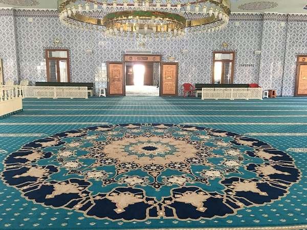 Elegant Mosque Carpet in Dubai