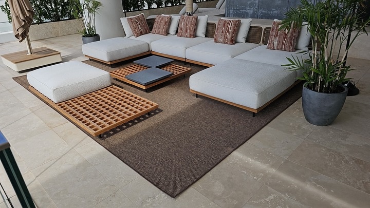 outdoor carpets in Dubai, UAE